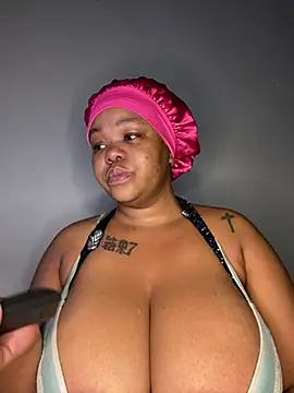 Snapshot of Mandy-101 chatting on 03-20-25, 05:13 Mandy-101 online show from 03-20-25, 05:13