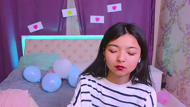 Shy Kira online show from 02-11-25, 03:51