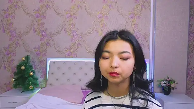 Shy Kira online show from 01-07-25, 03:33