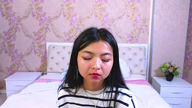 Shy Kira online show from 01-23-25, 06:56