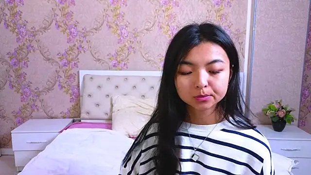 Shy Kira online show from 01-24-25, 06:35