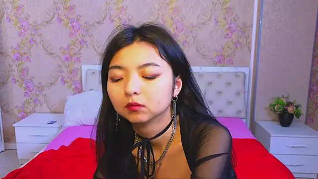 Shy Kira online show from 01-31-25, 12:51