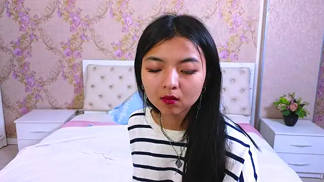 Shy Kira online show from 01-23-25, 12:52