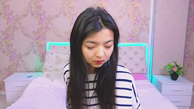 Shy Kira online show from 01-20-25, 12:28