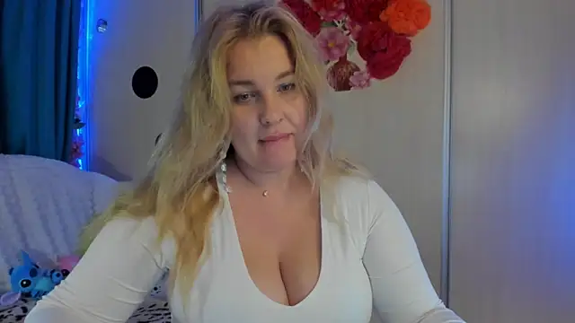 Snapshot of CoraSwon chatting on 09-25-25, 06:41 CoraSwon online show from 09-25-25, 06:41
