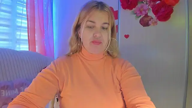 Snapshot of CoraSwon chatting on 03-18-25, 08:50 CoraSwon online show from 03-18-25, 08:50
