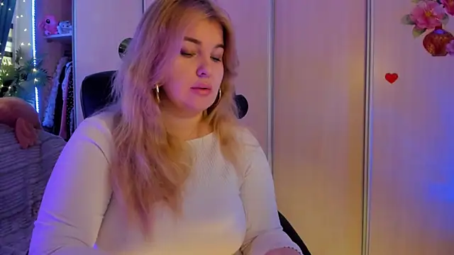 CoraSwon online show from 02-01-26, 07:28