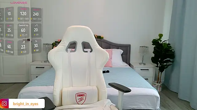 ariel grand online show from 04-16-26, 03:29