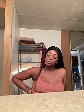 KLoveeee online show from 10-27-25, 07:15