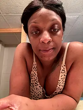 KLoveeee online show from 11-23-25, 07:07