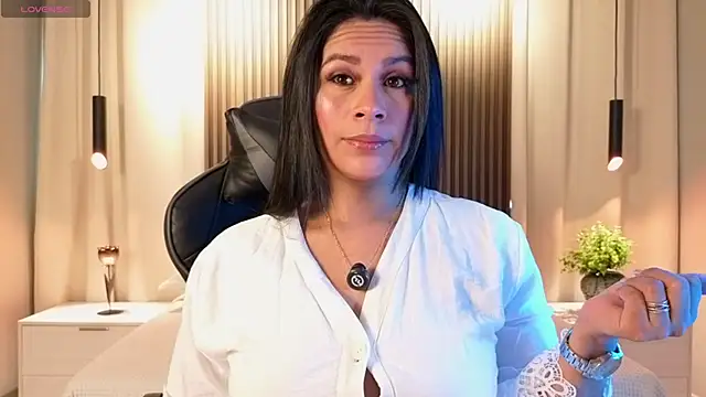 Sofia Convers online show from 04-15-26, 01:04