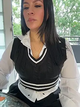 Sofia Convers online show from 05-28-26, 12:44