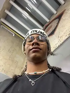 Maxim-Walker online show from 11-30-25, 02:23