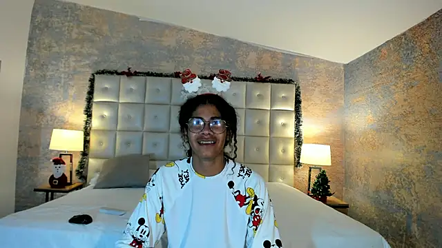 Maxim-Walker online show from 12-21-25, 03:08