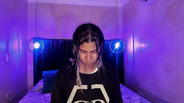 Maxim-Walker online show from 11-27-25, 03:07