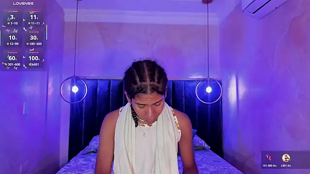 Maxim-Walker online show from 10-29-25, 02:43