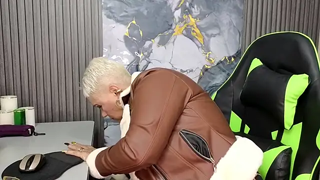 GianellaCox  online show from 02-19-26, 12:35