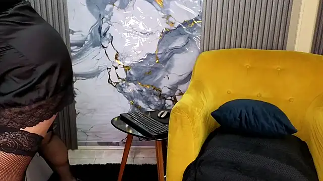 GianellaCox  online show from 02-16-26, 03:10