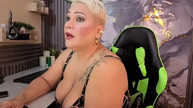 GianellaCox  online show from 08-01-26, 12:03