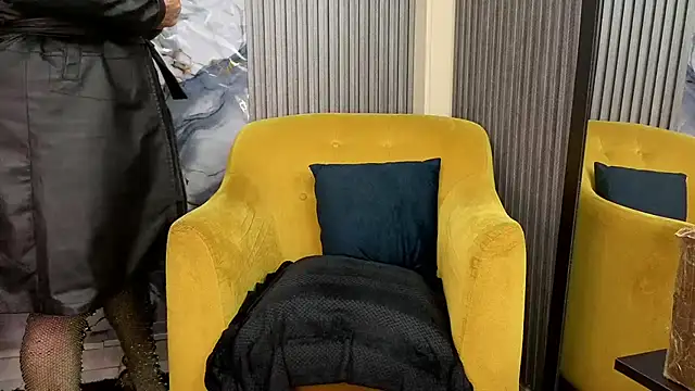 GianellaCox  online show from 03-11-26, 10:09