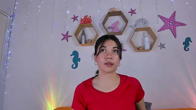Snapshot of Emiily_Parkerr chatting on 03-19-25, 02:59 Emiily Parkerr online show from 03-19-25, 02:59
