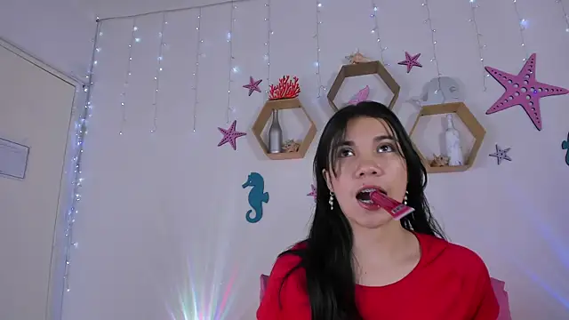 Snapshot of Emiily_Parkerr chatting on 02-28-25, 03:04 Emiily Parkerr online show from 02-28-25, 03:04