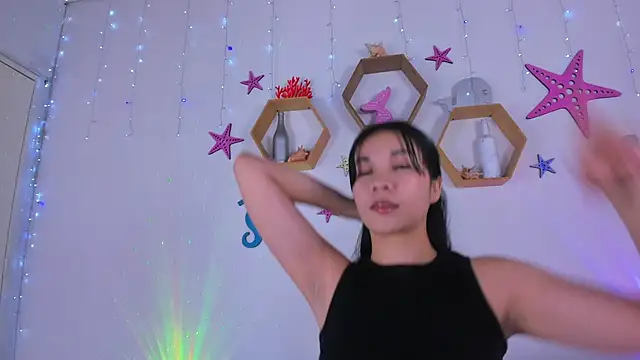 Snapshot of Emiily_Parkerr chatting on 09-17-25, 03:19 Emiily Parkerr online show from 09-17-25, 03:19
