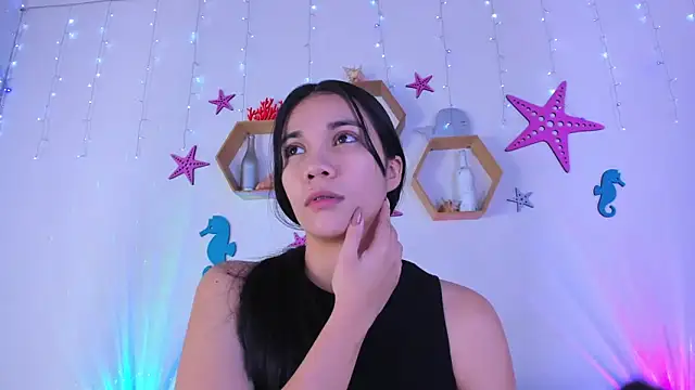 Emiily Parkerr online show from 11-22-25, 03:05