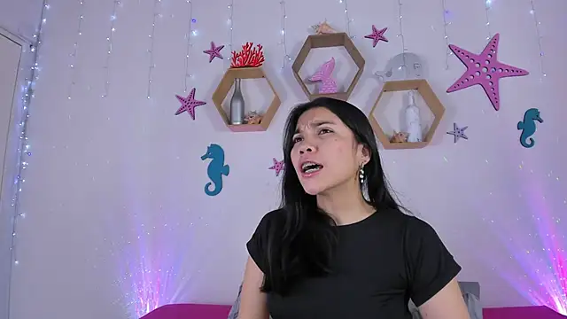 Snapshot of Emiily_Parkerr chatting on 03-14-25, 03:15 Emiily Parkerr online show from 03-14-25, 03:15
