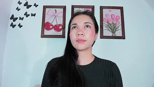 Snapshot of Emiily_Parkerr chatting on 06-04-26, 10:14 Emiily Parkerr online show from 06-04-26, 10:14