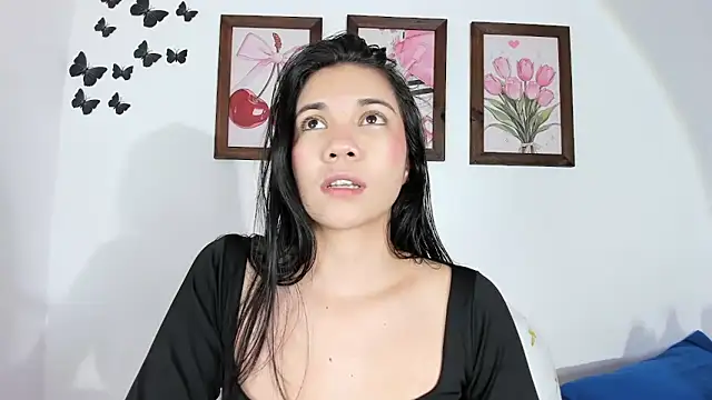 Snapshot of Emiily_Parkerr chatting on 04-23-26, 11:06 Emiily Parkerr online show from 04-23-26, 11:06