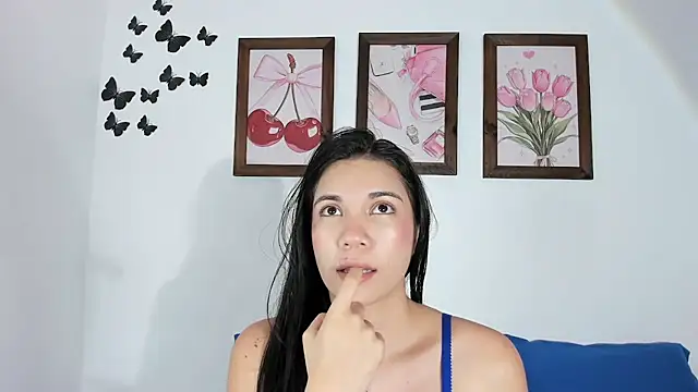 Snapshot of Emiily_Parkerr chatting on 04-22-26, 11:11 Emiily Parkerr online show from 04-22-26, 11:11