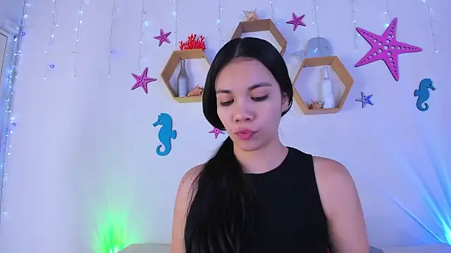 Emiily Parkerr online show from 11-26-25, 03:06