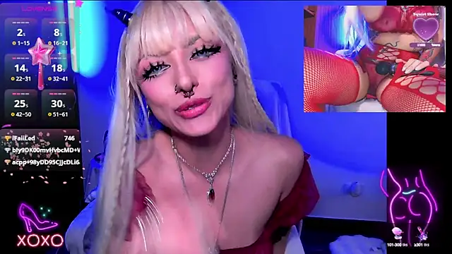 Snapshot of HollyDominic chatting on 01-15-25, 02:45 HollyDominic online show from 01-15-25, 02:45