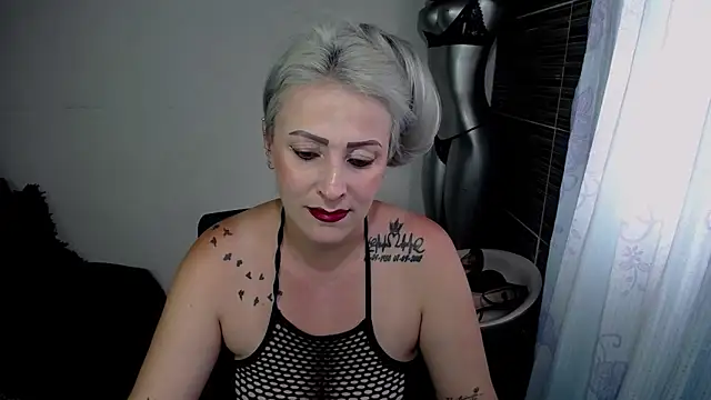 Emma Rizzoo online show from 04-30-26, 07:32