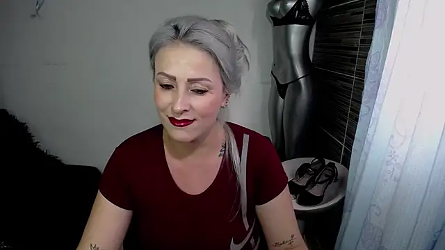 Emma Rizzoo online show from 05-05-26, 08:12