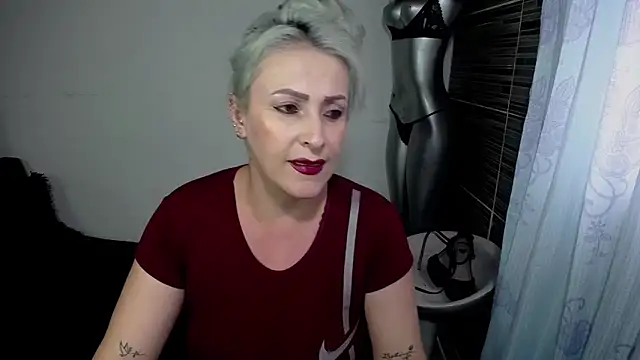 Emma Rizzoo online show from 05-12-26, 08:15