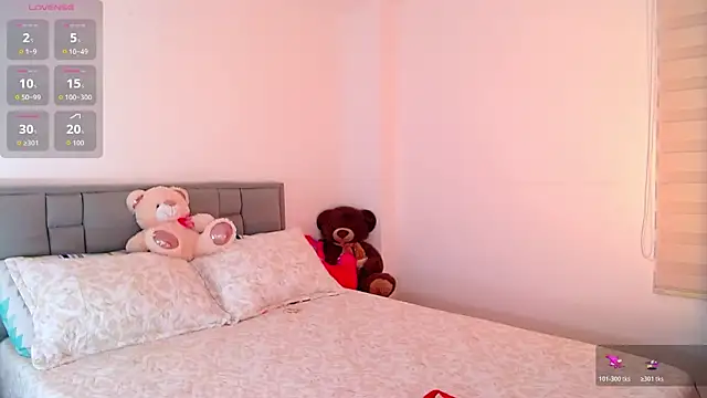 Snapshot of astrid-omega chatting on 07-19-26, 12:19 astrid-omega online show from 07-19-26, 12:19