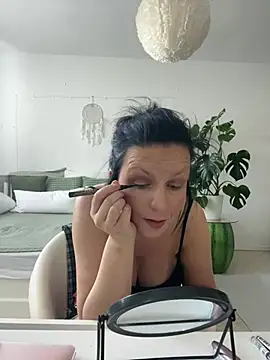 Off  Melonenmandy online show from 04-17-26, 07:55
