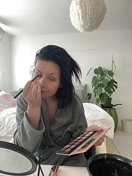 Off  Melonenmandy online show from 03-22-25, 09:02