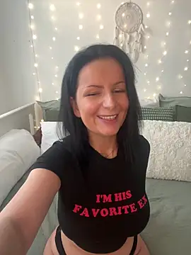 Snapshot of Off__Melonenmandy chatting on 03-23-26, 04:18 Off Melonenmandy online show from 03-23-26, 04:18