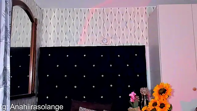 Snapshot of anahira_solange_1b chatting on 02-13-25, 05:37 anahira solange 1b online show from 02-13-25, 05:37