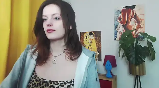Snapshot of juicyNadine chatting on 02-19-25, 06:22 juicyNadine online show from 02-19-25, 06:22