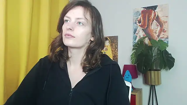 Snapshot of juicyNadine chatting on 10-15-25, 04:44 juicyNadine online show from 10-15-25, 04:44