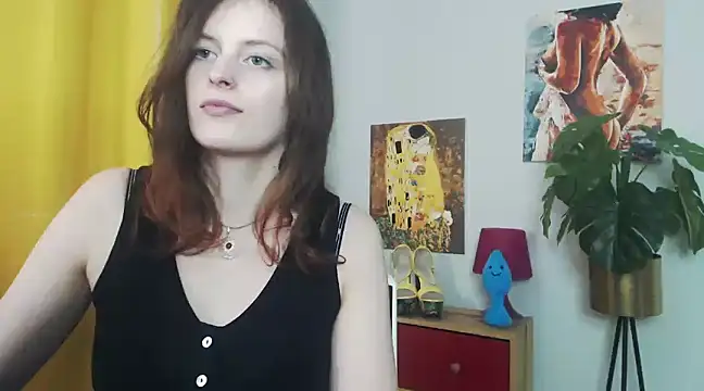 Snapshot of juicyNadine chatting on 02-25-25, 12:38 juicyNadine online show from 02-25-25, 12:38