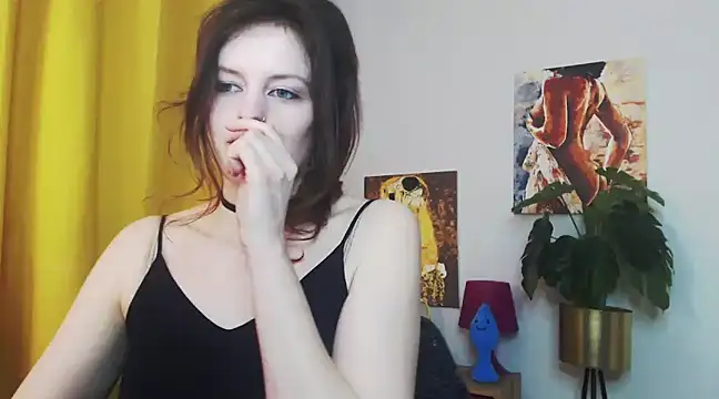 Snapshot of juicyNadine chatting on 02-05-25, 09:25 juicyNadine online show from 02-05-25, 09:25