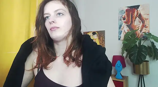 Snapshot of juicyNadine chatting on 03-18-25, 12:28 juicyNadine online show from 03-18-25, 12:28