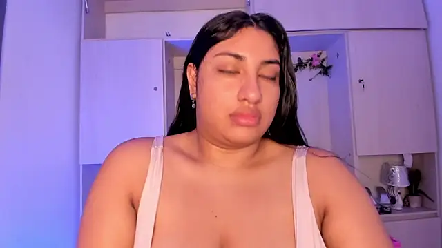 Snapshot of CANDYGABYY chatting on 04-23-26, 07:37 CANDYGABYY online show from 04-23-26, 07:37