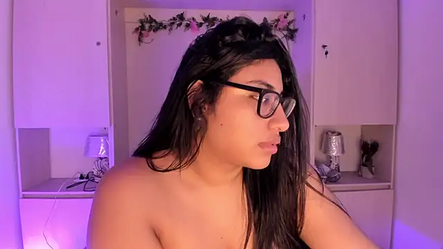 Snapshot of CANDYGABYY chatting on 06-18-26, 08:14 CANDYGABYY online show from 06-18-26, 08:14
