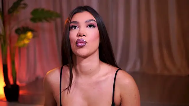 NatyDesiree online show from 05-10-26, 07:05